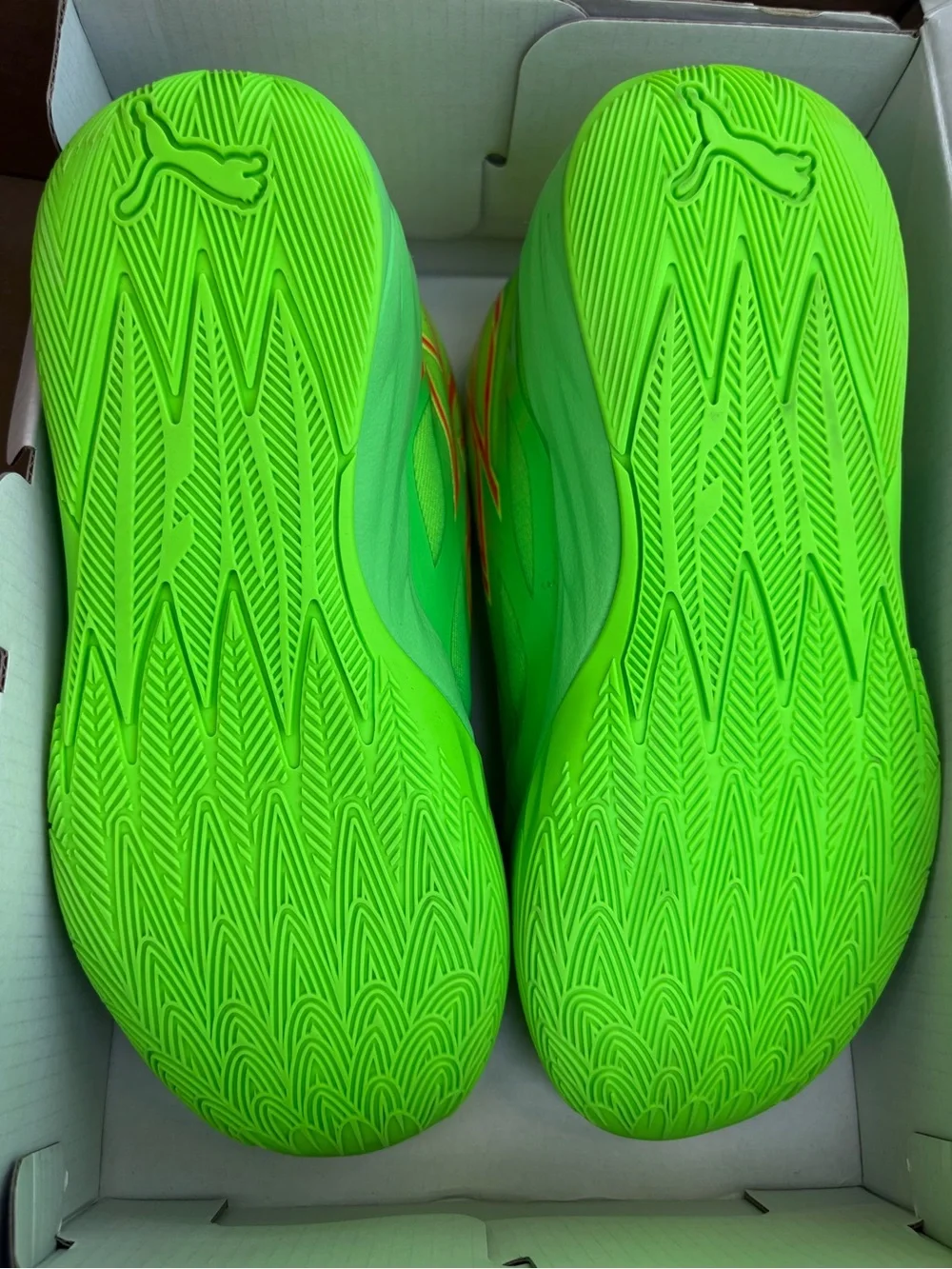 Puma Nickelodeon Bright Neon Green Kids Sneakers size 3
